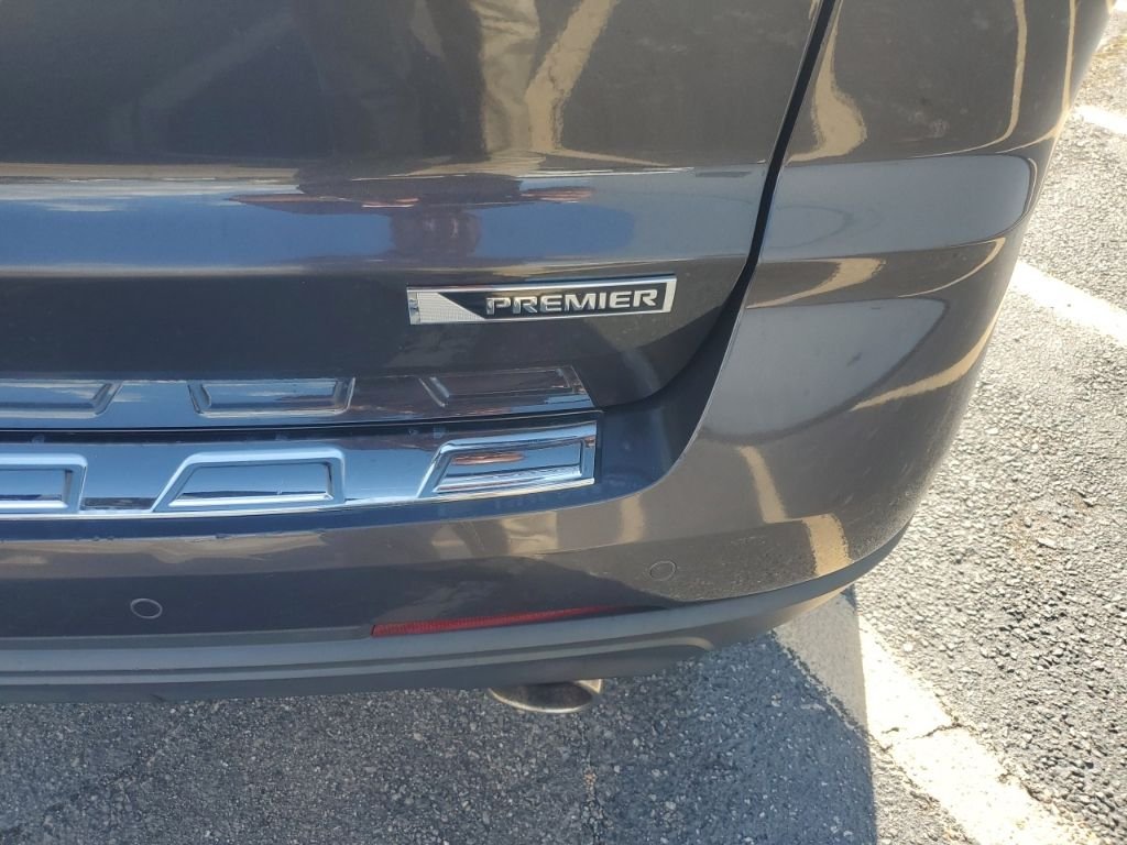Used 2017 Gray Chevrolet Premier image 6