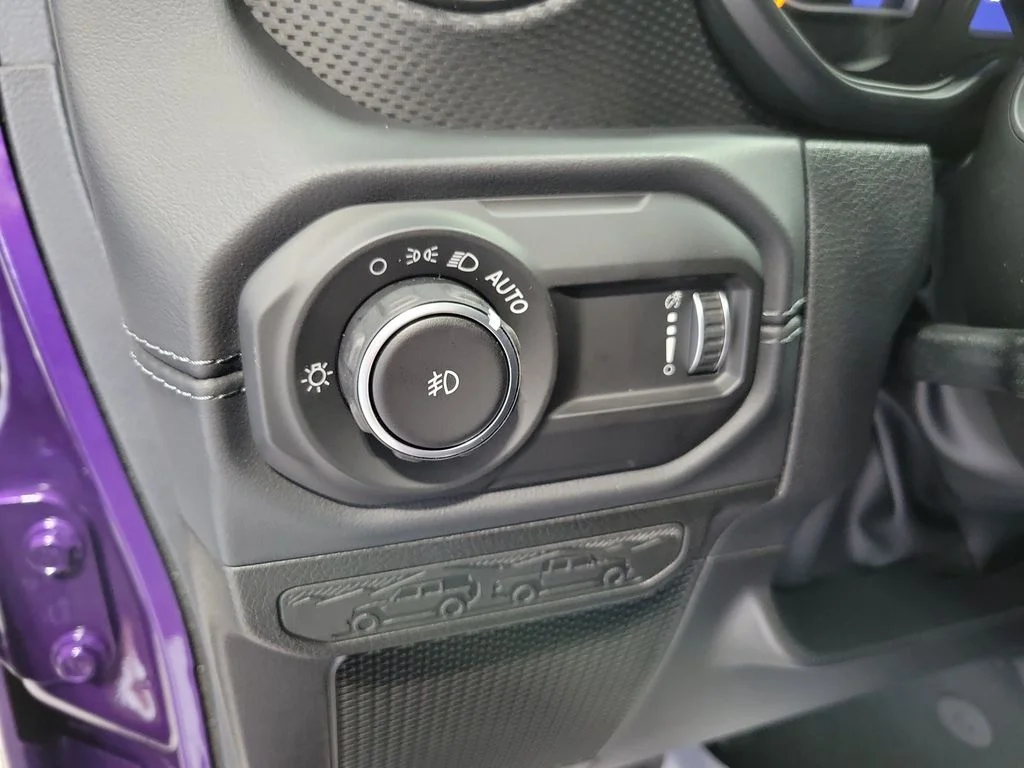 New 2026 Reign Jeep Rubicon image 12