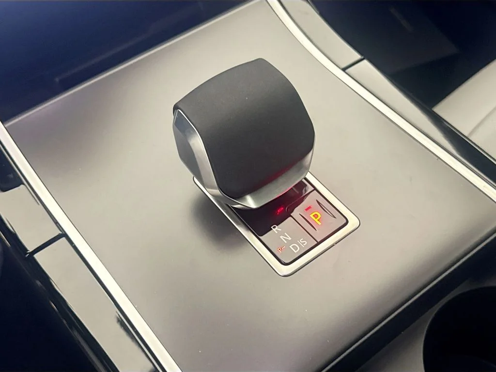 New 2026 Fuji White Land Rover Core S image 16
