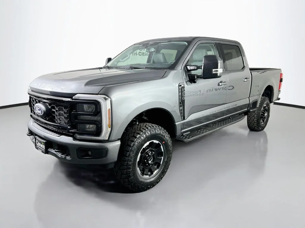 New 2027 Carbonized Gray Metallic Ford XLT image 4