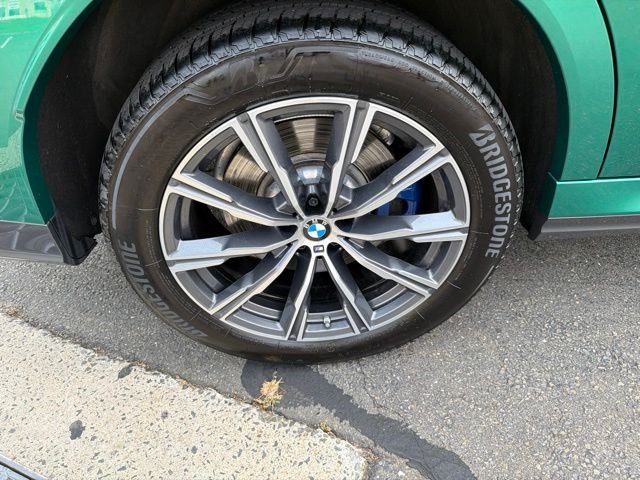 Used 2026 Green BMW M60i image 32