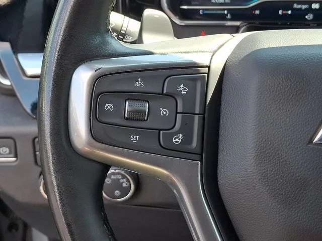 Used 2023 Gray Chevrolet LT image 21