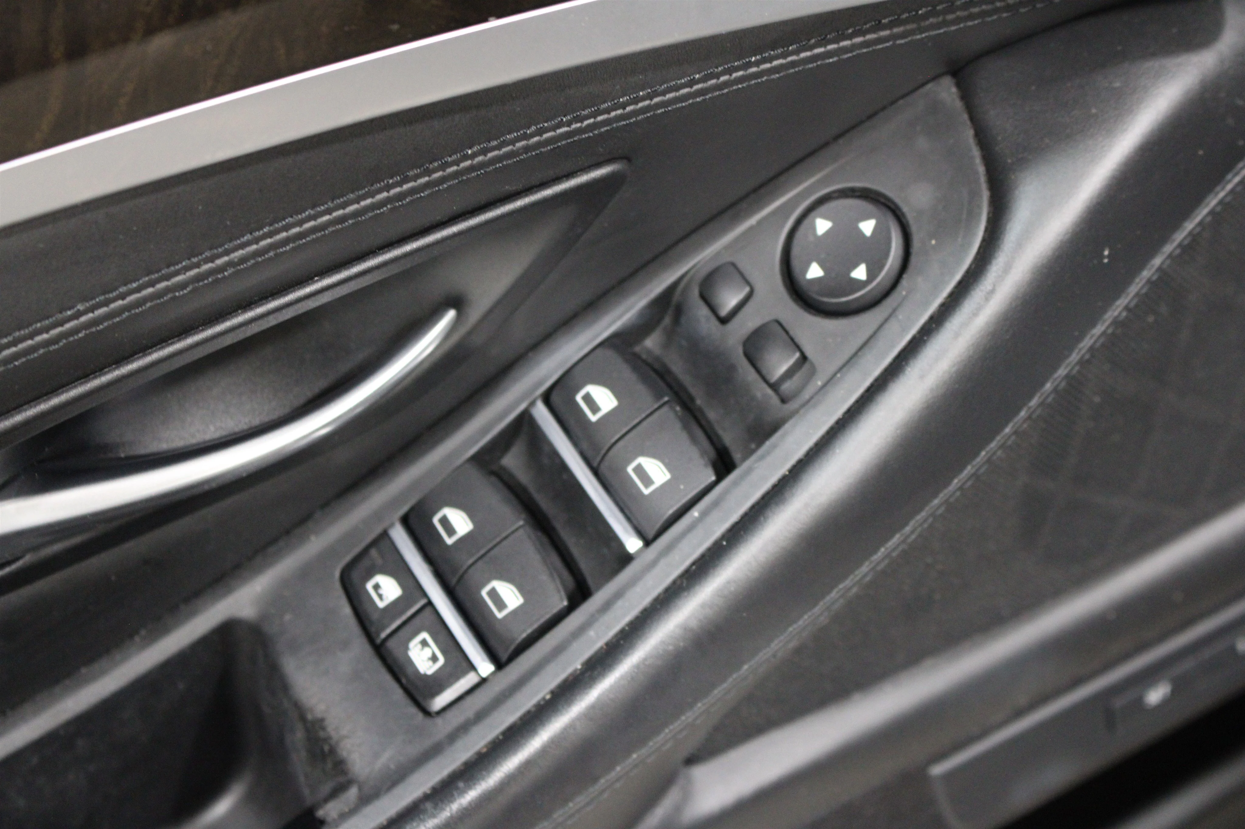 2016 BMW 5 Series 550i - Photo 7