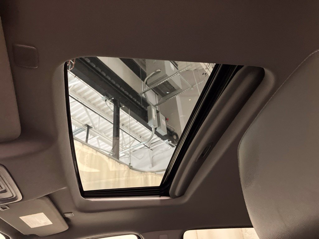 Used 2021 Summit White Chevrolet RST image 8