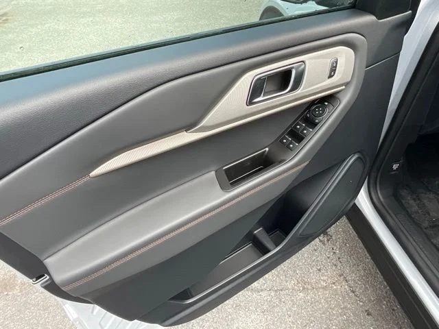 New 2026 Space White Metallic Ford Active image 30