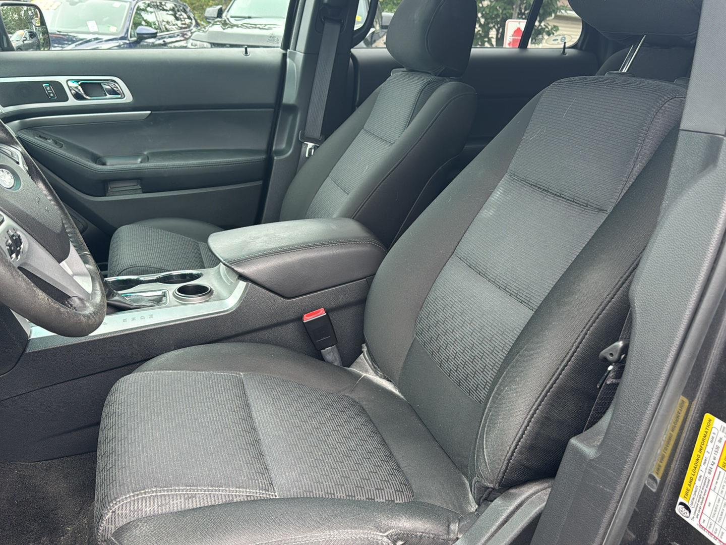 Used 2015 Magnetic Metallic Ford XLT image 5
