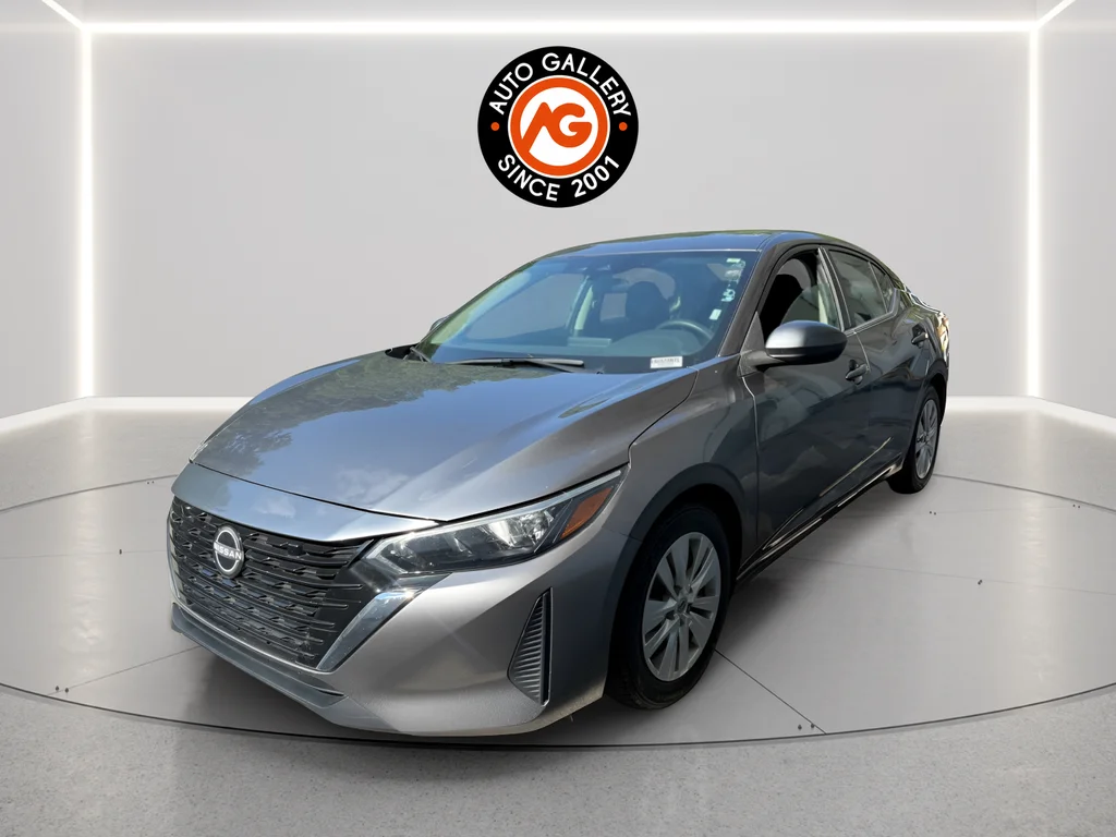 Used 2024 Gray Nissan S image 4