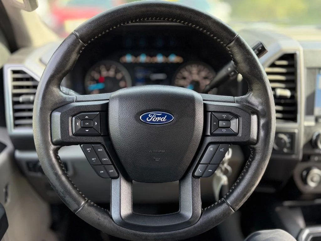 Used 2018 White Ford XLT image 7