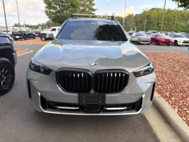 Used 2025  BMW xDrive40i image 12