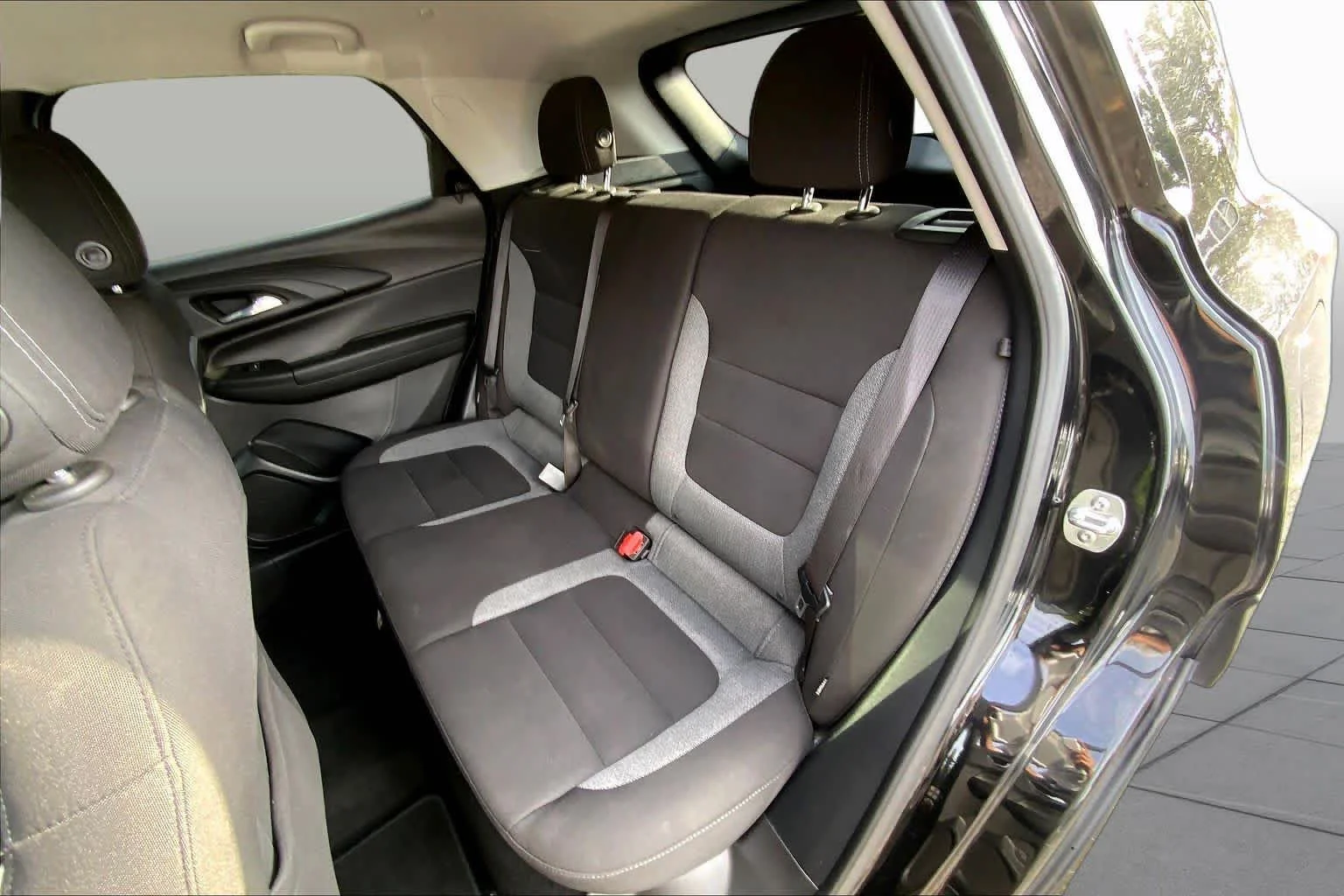 Used 2025 Mosaic Black Metallic Chevrolet LT image 20