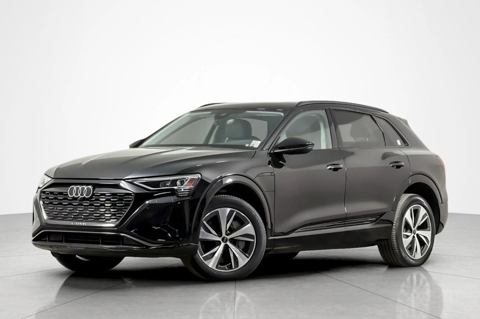 2024 Audi Q8 e-tron