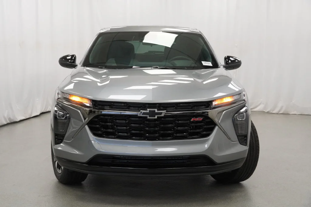 New 2026 Sterling Gray Metallic Chevrolet 1RS image 32