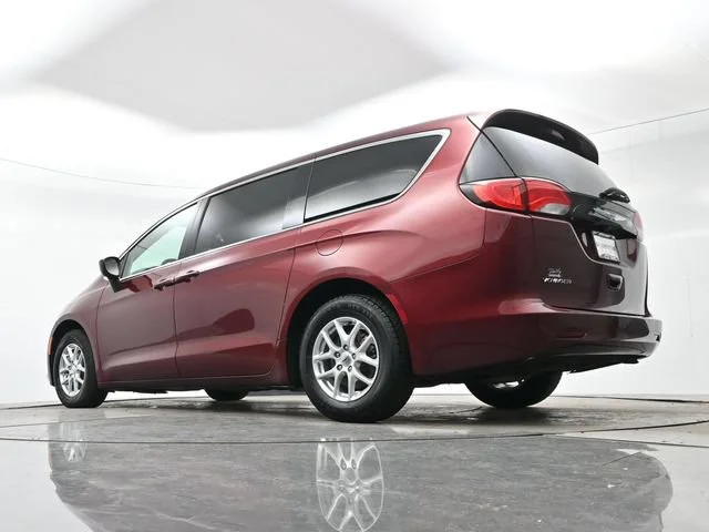 Used 2023 Velvet Red Pearlc Chrysler LX image 27