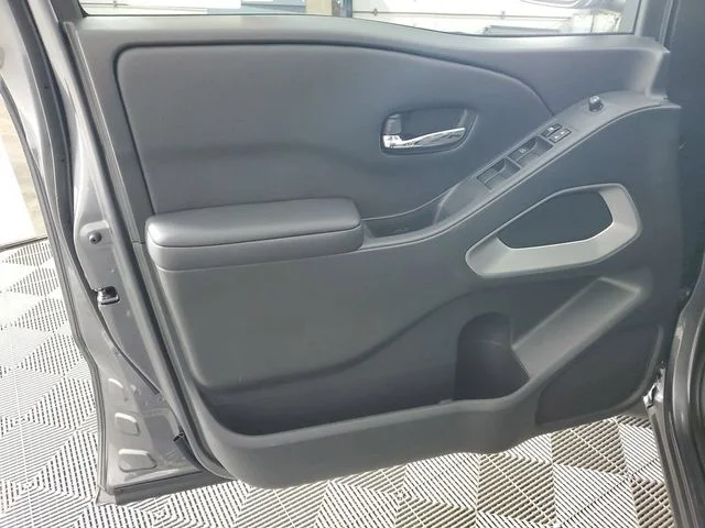New 2025 Gun Metallic Nissan Crew Cab SV image 27