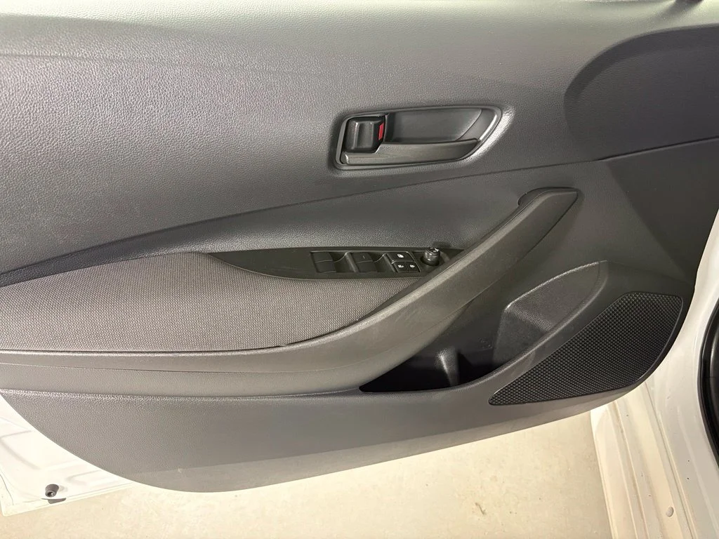 Used 2025 White Toyota LE image 13