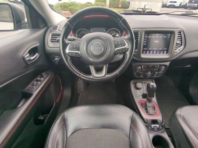 Used 2020 Silver Jeep Trailhawk image 18