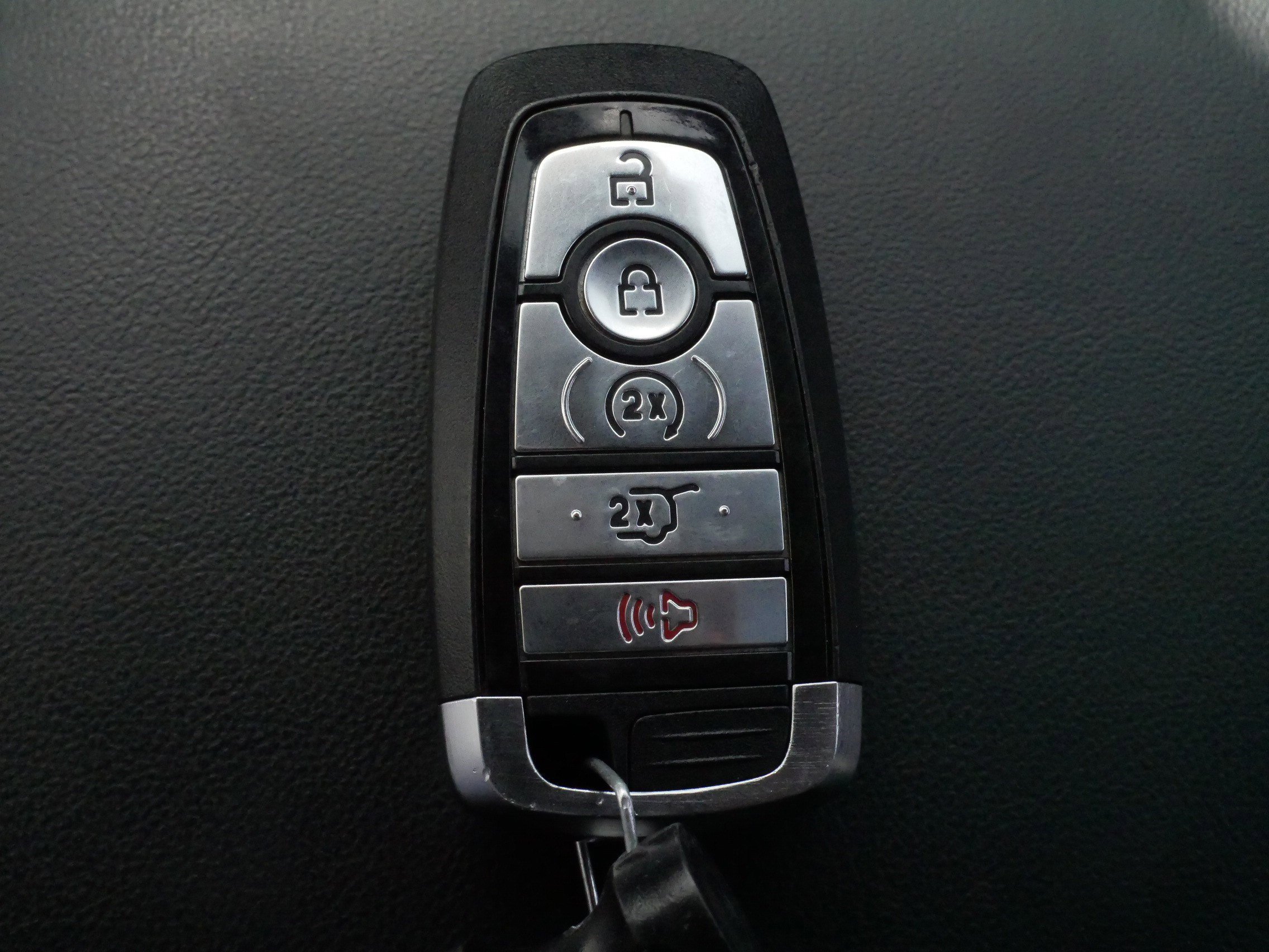Used 2022 Rapid Red Metallic Tinted Clearcoat Ford ST image 31