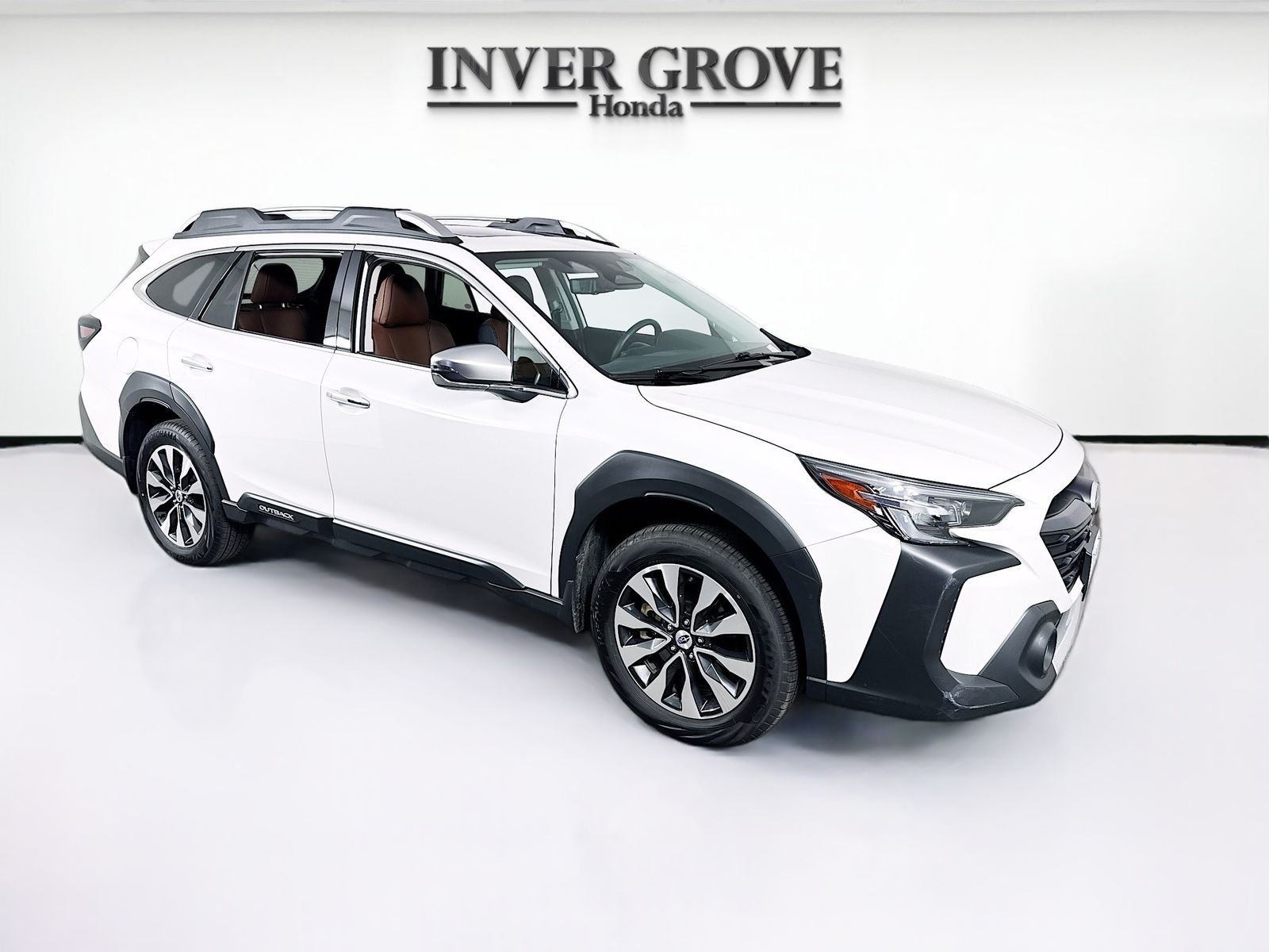 Used 2024 Crystal White Pearl Subaru Touring image 3