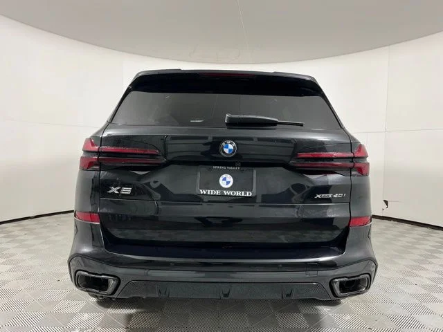 Used 2026 Black Sapphire Metallic BMW xDrive40i image 6