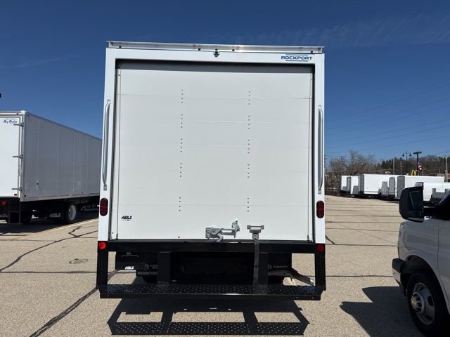 New 2025 Summit White Chevrolet 2WT image 4
