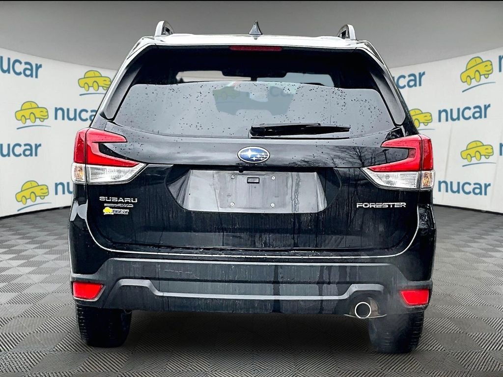 Used 2022 Crystal Black Silica Subaru Limited image 5