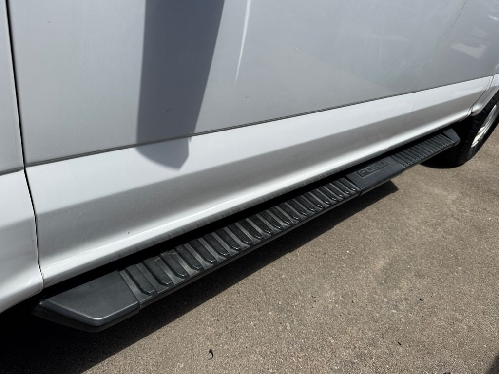 Used 2020 White Ford XL image 9