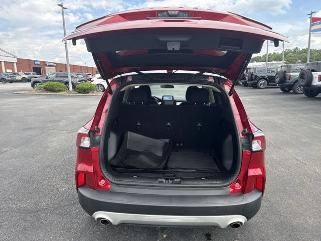 Used 2020 Rapid Red Metallic Tinted Clearcoat Ford SE image 21