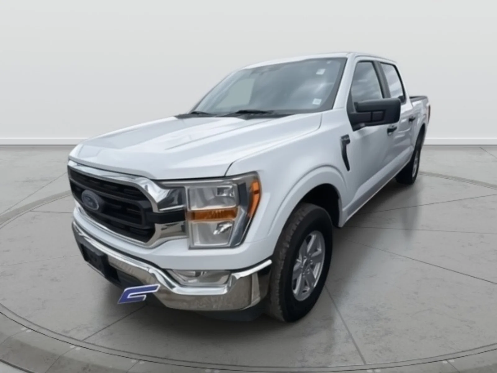 Used 2022 White Ford XLT image 2