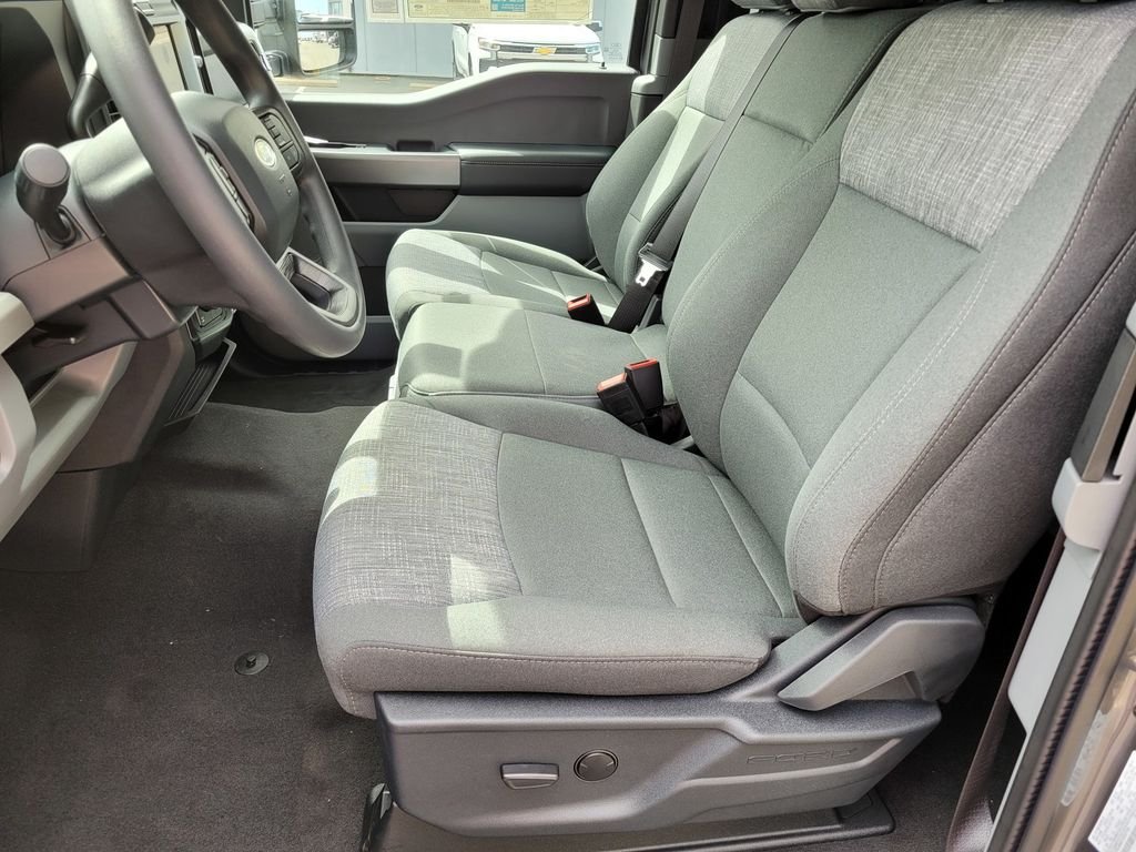 New 2026 Carbonized Gray Metallic Ford F-350® XLT image 7
