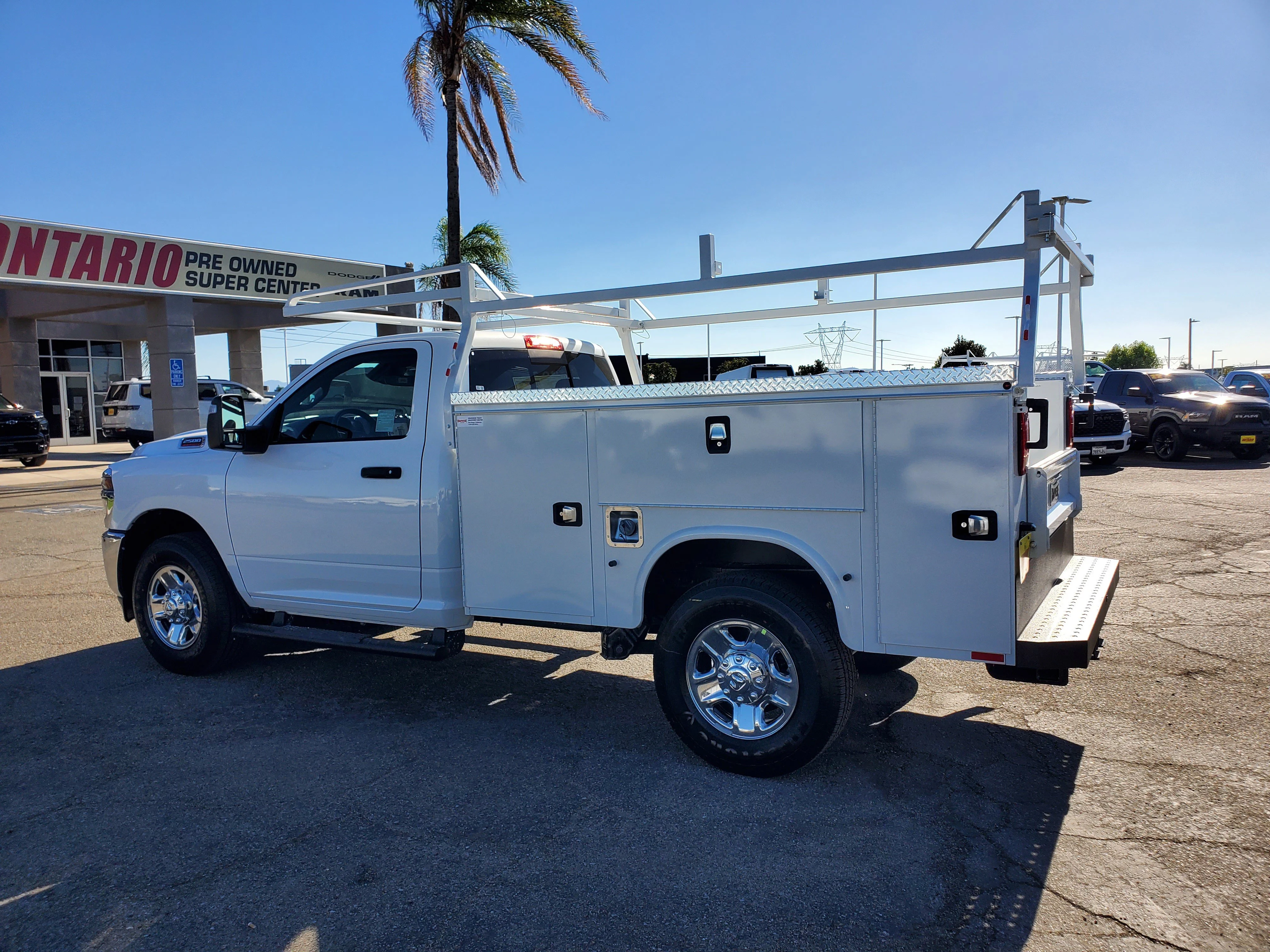 New 2026 Bright White Clear-Coat Exterior Paint RAM Tradesman image 6
