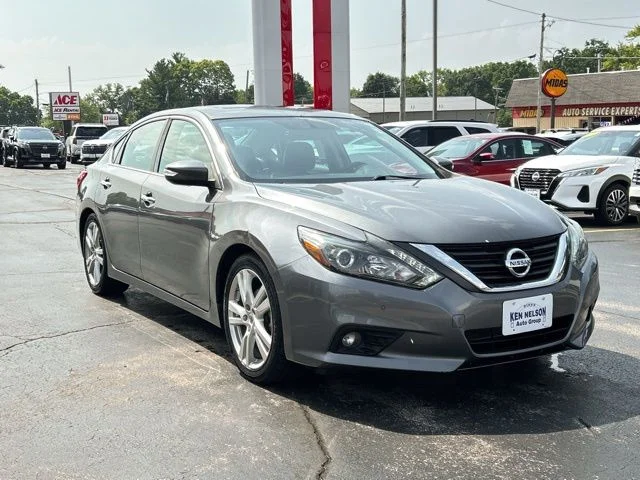 Used 2017 Gun Metallic Nissan 3.5 SL image 13