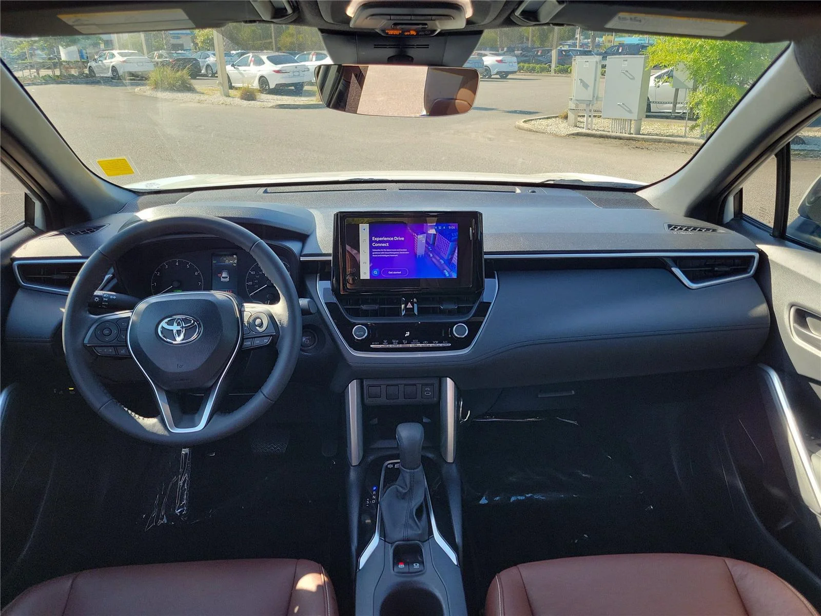 Used 2024 Wind Chill Pearl Toyota Hybrid SE image 11