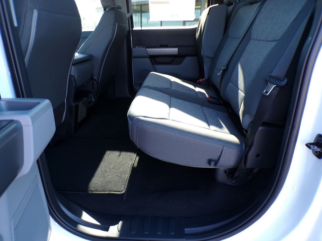 New 2026 Oxford White Ford F-250® XL image 28