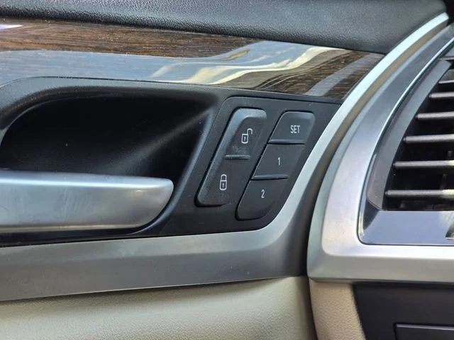Certified Used 2020 Alpine White BMW sDrive30i image 19