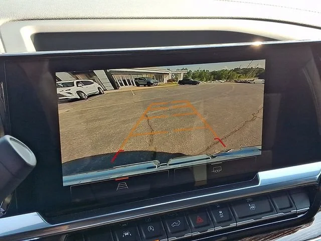New 2026 Summit White GMC Elevation image 18