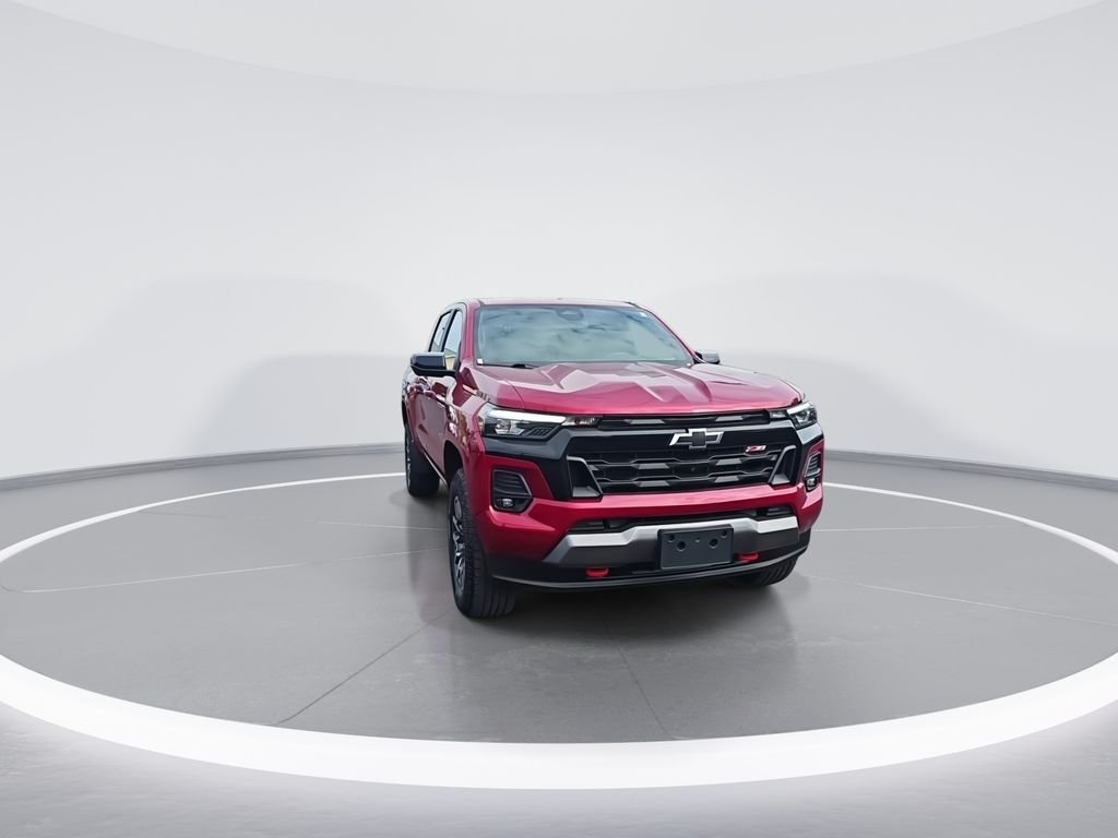 Used 2024 Red Chevrolet Z71 image 3