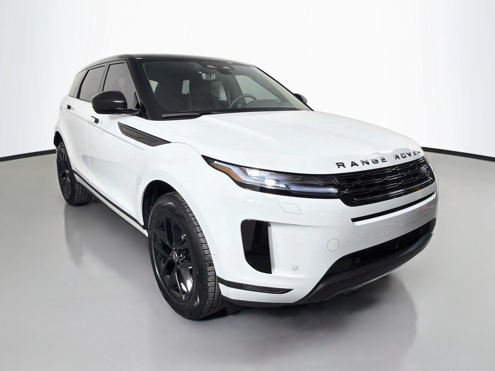 New 2026 Fuji White Land Rover Core S image 3