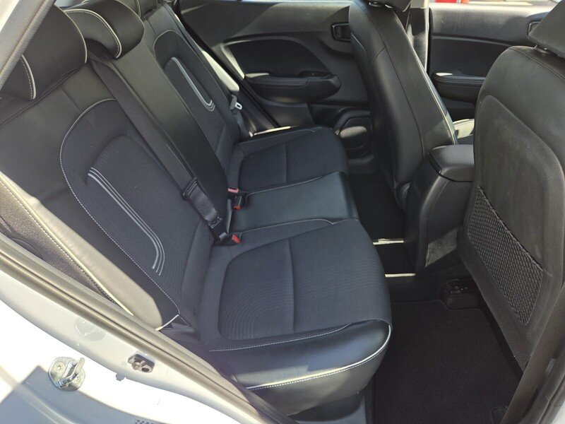 Used 2022 White Hyundai Limited image 14