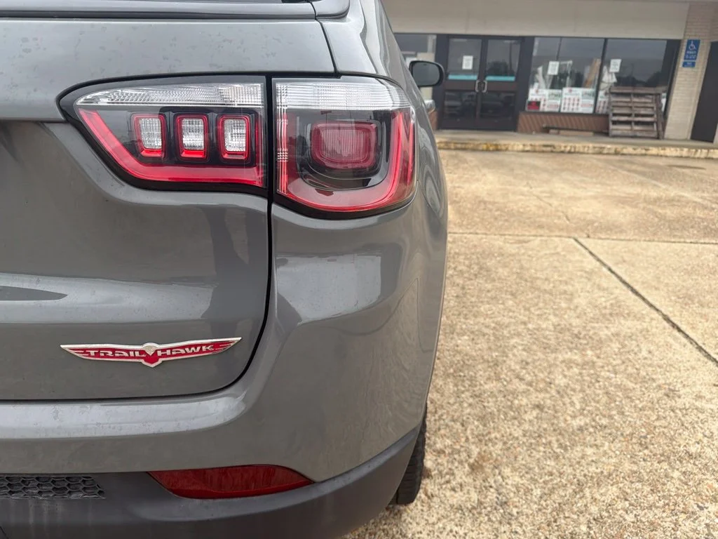 Used 2020 Gray Jeep Trailhawk image 17