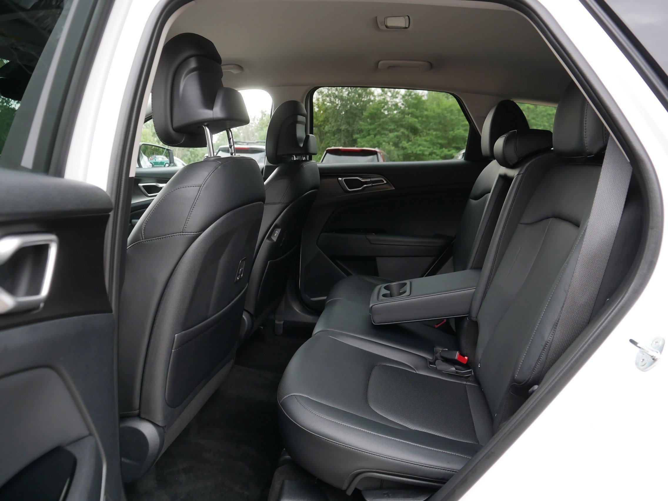Used 2024 Glacial White Pearl Kia EX image 35