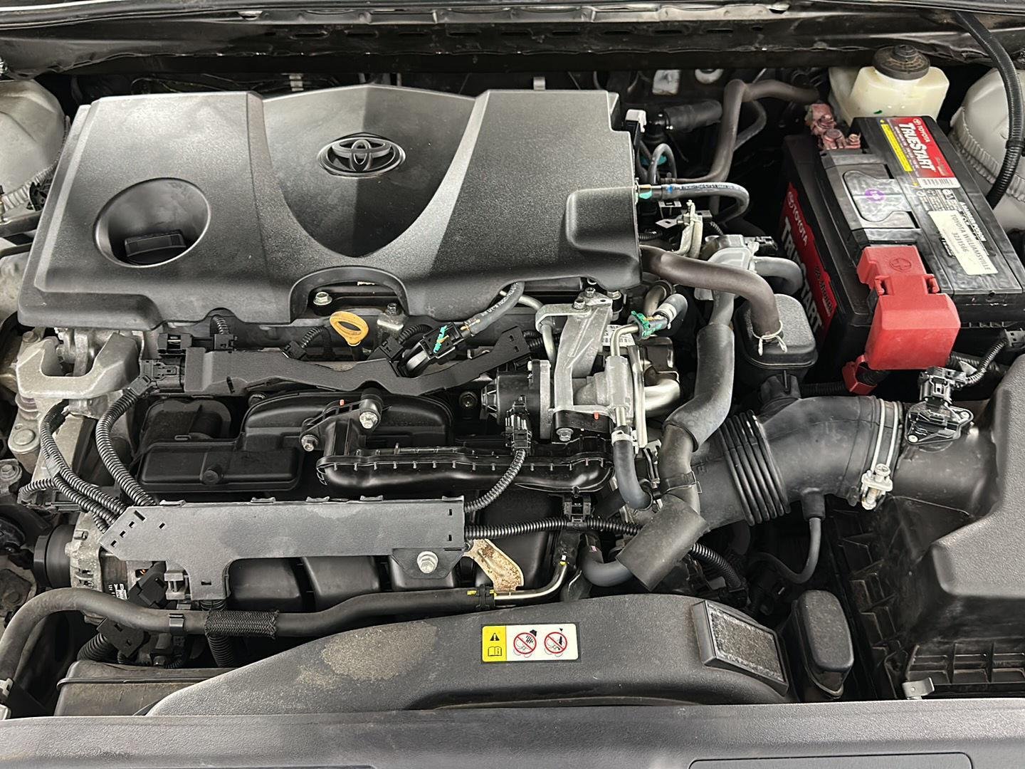Used 2018 Pearl Toyota XSE image 25