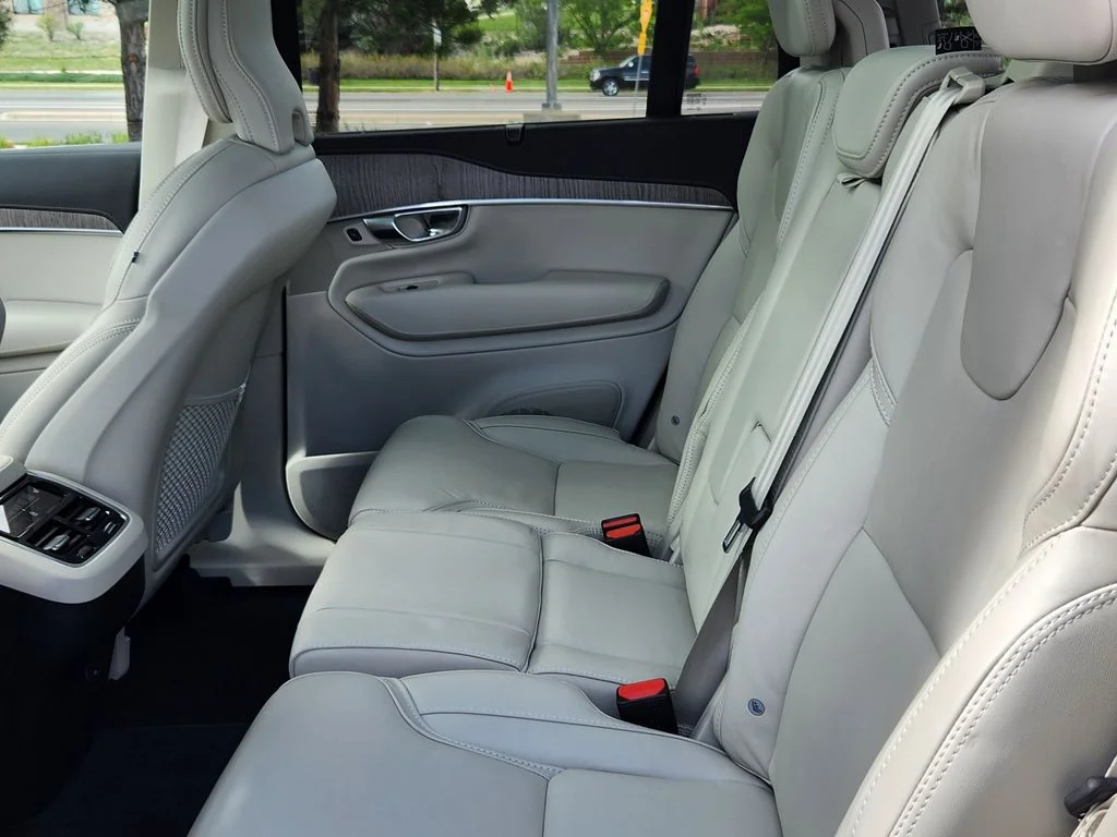 Used 2023 Crystal White Metallic Volvo Ultimate image 10