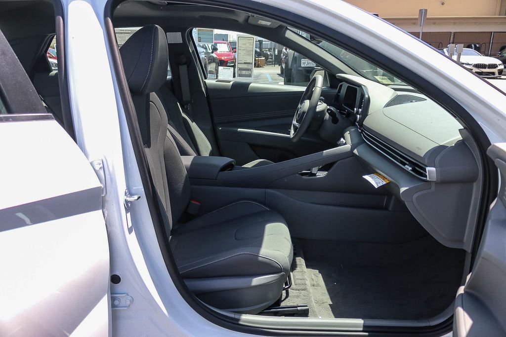 New 2026 White Hyundai SEL Sport image 16