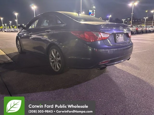 Used 2011 Blue Hyundai SE image 5