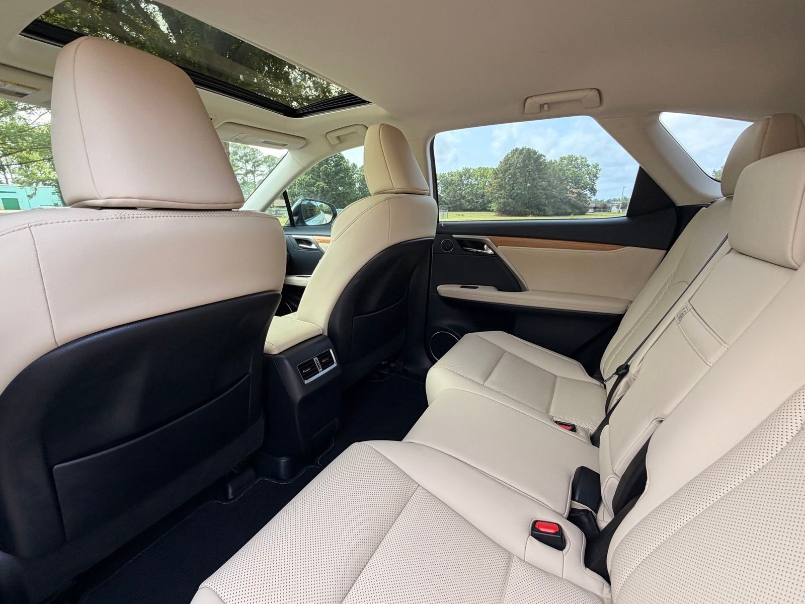 Used 2021 White Pearl Lexus 350L image 15