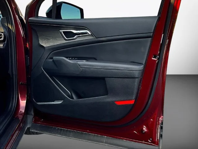 Used 2025 Red Kia X-Line image 35