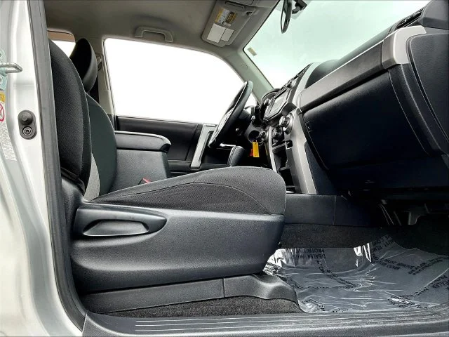 Used 2019 Silver Toyota SR5 image 35