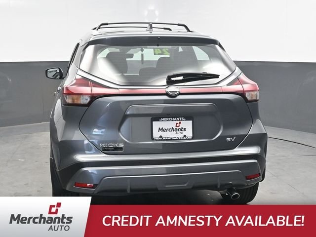 Used 2024 Gray Nissan SV image 5