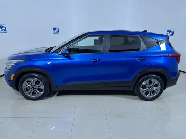 Used 2024 NEPTUNE_BLUE Kia LX image 5