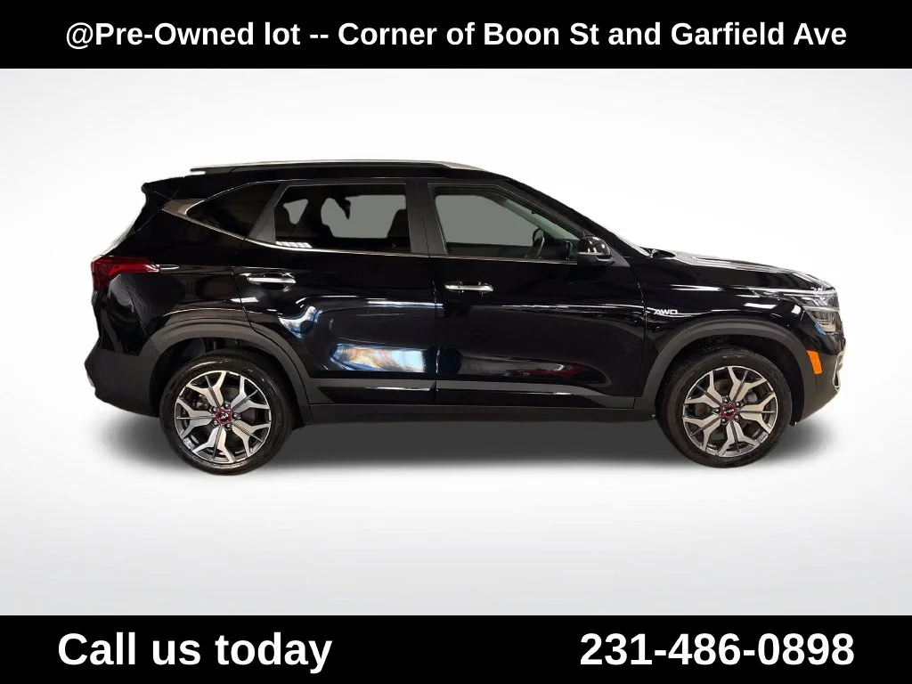 Used 2023 Black Kia SX image 6